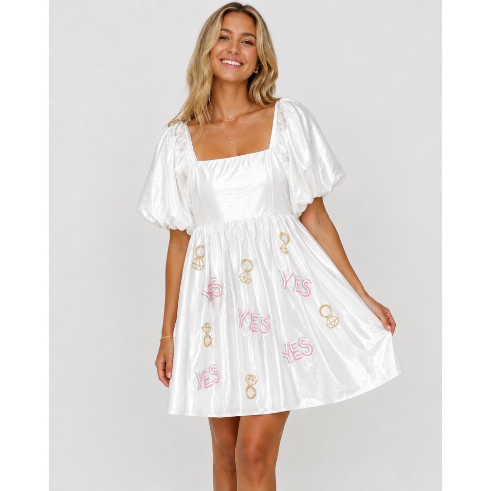 Peach Love California White Metallic Sequin Yes Ring Bridal Mini Dress Medium